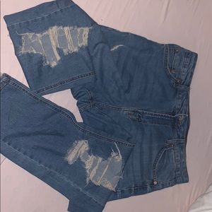 Size 12 Wild Fable stretchy cropped ripped jeans